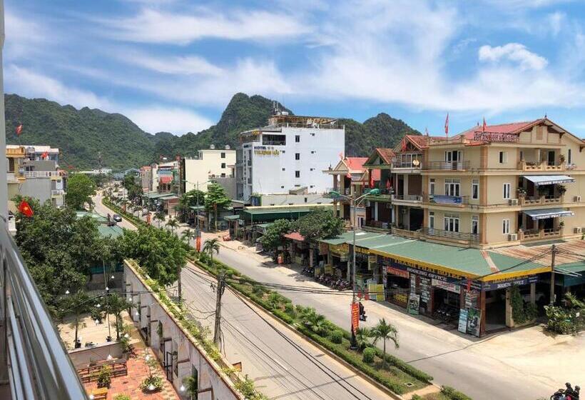 اتاق خانوادگی, Starlet Hotel Phong Nha