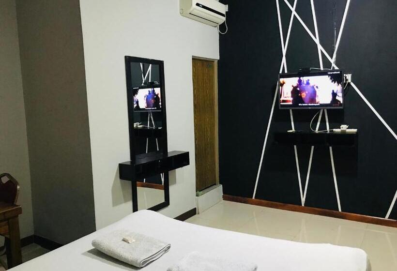 クイーンサイズベッドのスタンダードルーム, Alina Budget