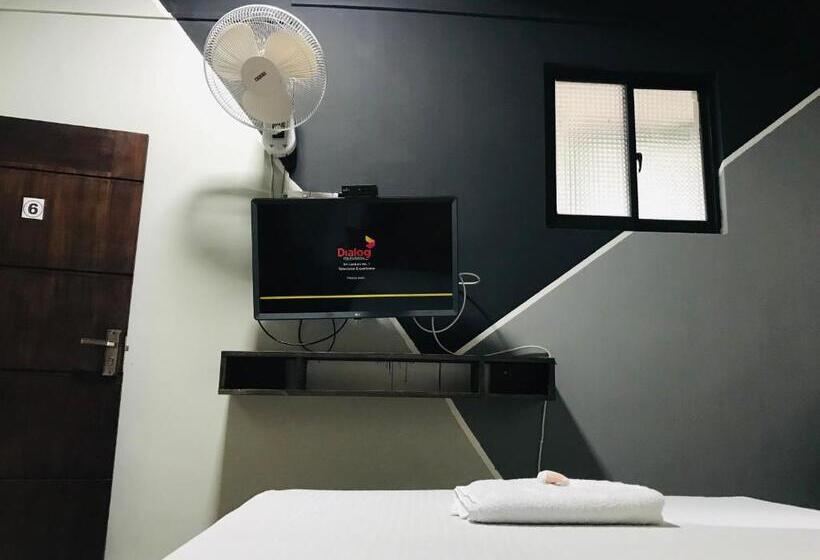 エコノミールーム, Alina Budget