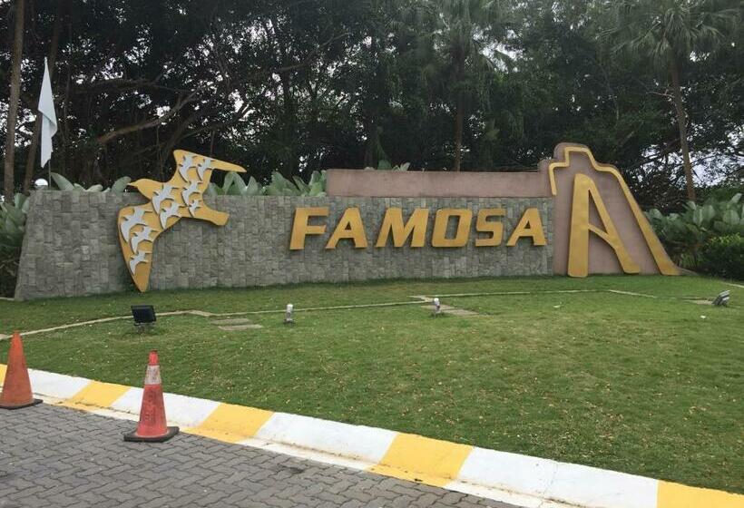 Family Room, D Savoy @ Famosa By Mr