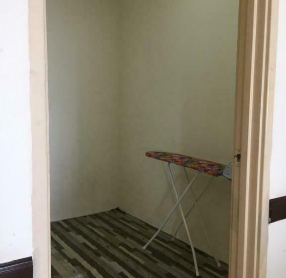 Family Room, D Savoy @ Famosa By Mr