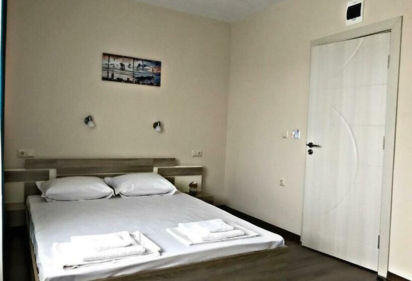 스탠다드 발코니 룸, бербатови 1