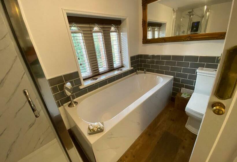 חדר סטנדרט עם מיטת קינג, Coalbrookdale Villa