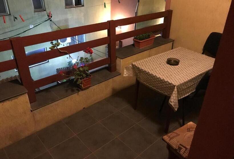 스탠다드 스튜디오 (테라스구비), Villa Cristina