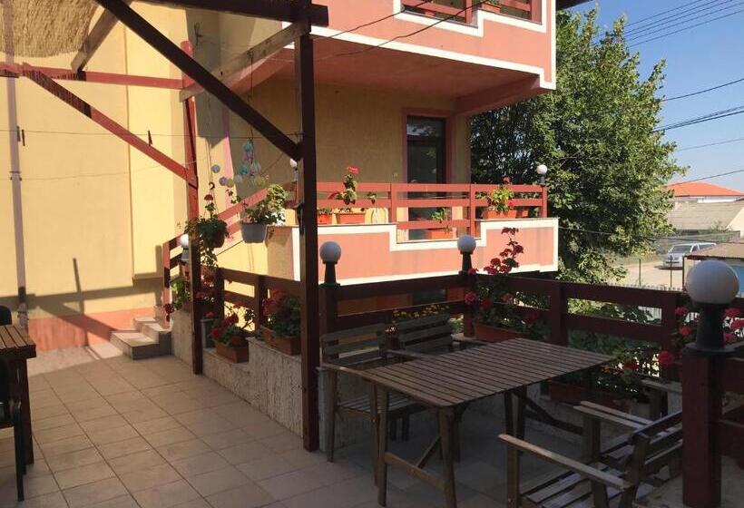 استودیو استاندارد با تراس, Villa Cristina