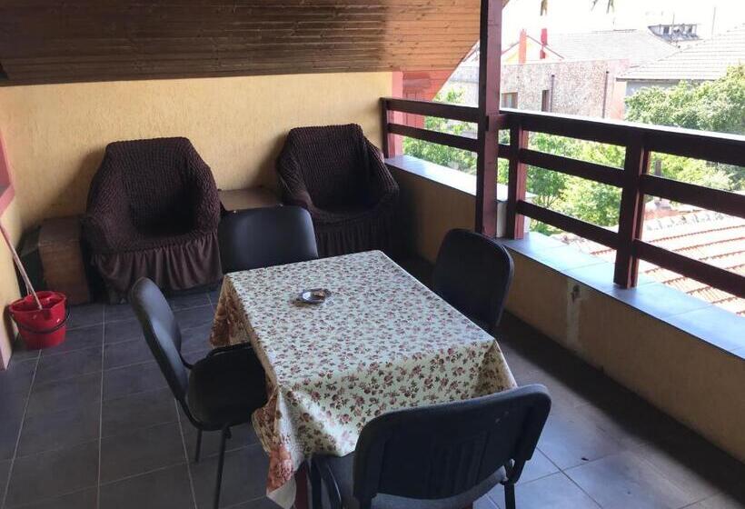 آپارتمان 2 خوابه, Villa Cristina
