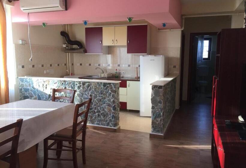 침실 3개 아파트, Villa Cristina