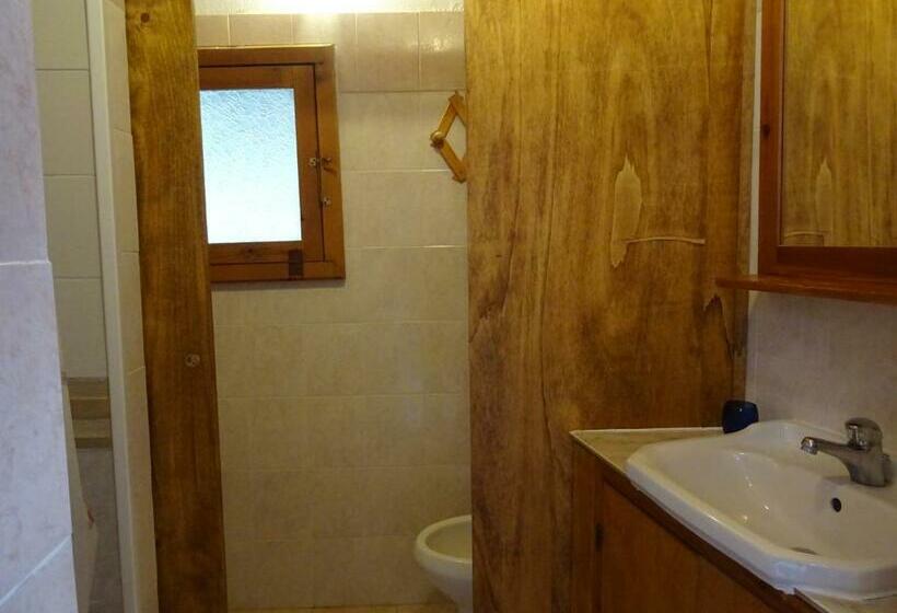 חדר סטנדרט לשלושה, Agriturismo Camboni