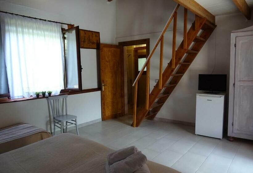 חדר סטנדרט לשלושה, Agriturismo Camboni