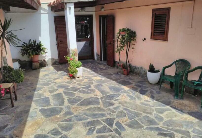 חדר סטנדרט לשלושה, Agriturismo Camboni