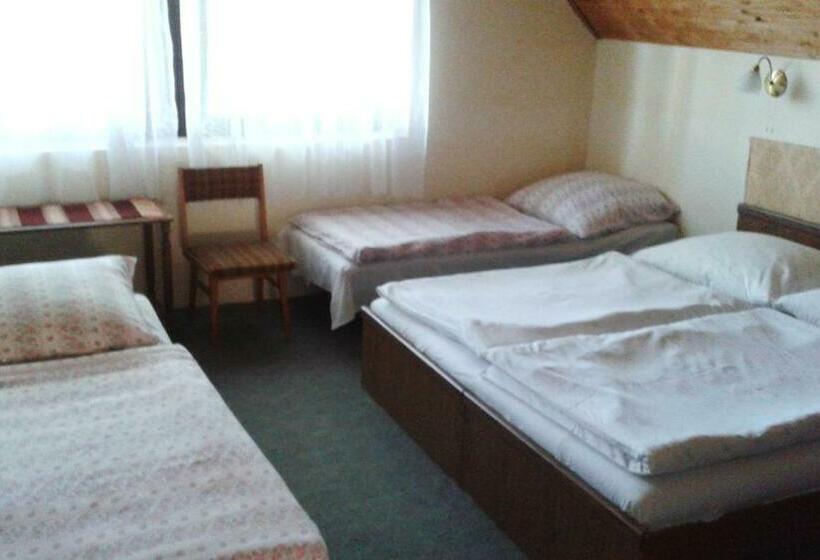 经济四人间 - 带共用浴室, Hutter Vendégház