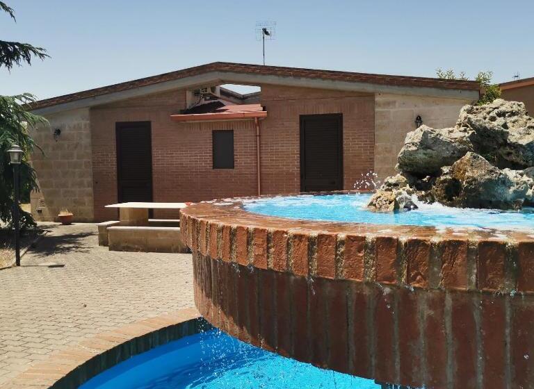 غرفة قياسية ثلاثية, B&b Villagiulia