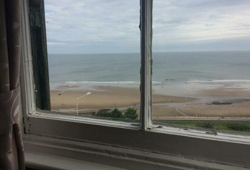 اتاق استاندارد با چشمانداز دریا, The Whiteley