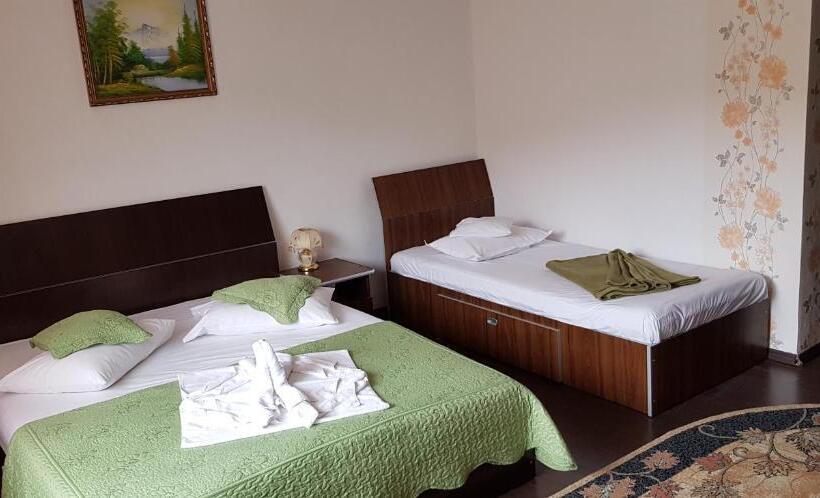 バルコニー付きスタンダードトリプルルーム, Pensiunea Casa Beatrice Bran