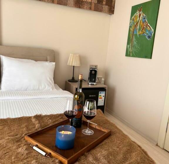 غرفة قياسية, B. Equine Range