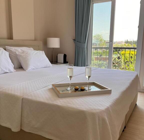 غرفة عائلية مطلّة علي الجبل, B. Equine Range