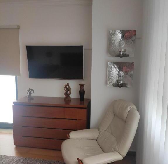 Sviitti Parveke, Vivenda Valverde