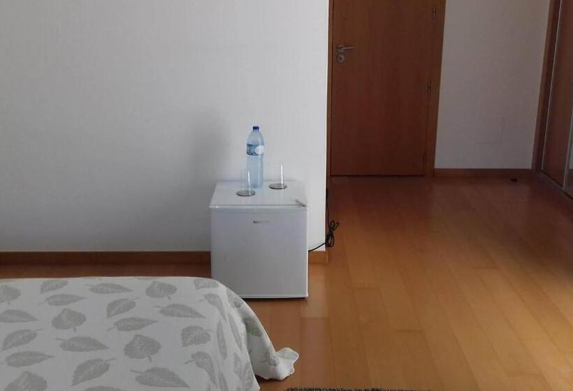 سوئیت با بالکن, Vivenda Valverde