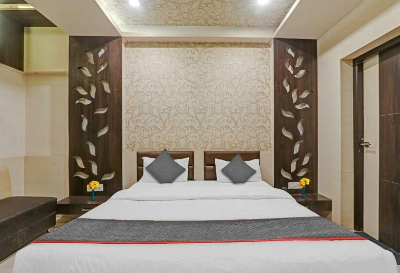 Трехместный Номер Deluxe, Townhouse 1182 Hotel Tirupati Galaxy