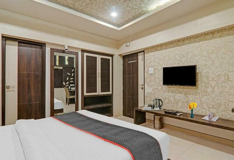 Трехместный Номер Deluxe, Townhouse 1182 Hotel Tirupati Galaxy