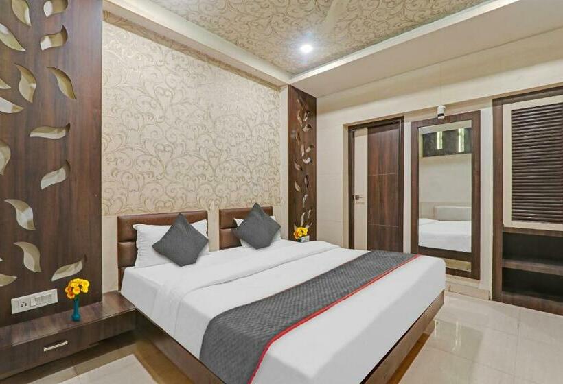 Трехместный Номер Deluxe, Townhouse 1182 Hotel Tirupati Galaxy