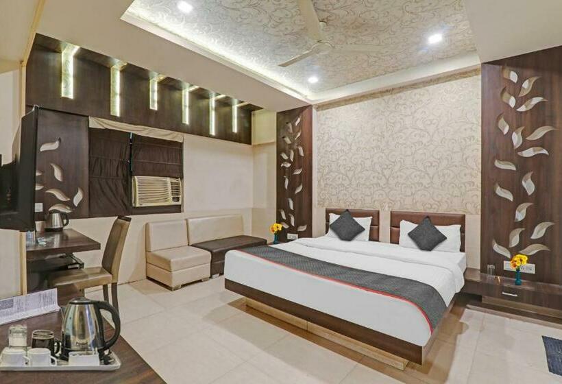 Трехместный Номер Deluxe, Townhouse 1182 Hotel Tirupati Galaxy