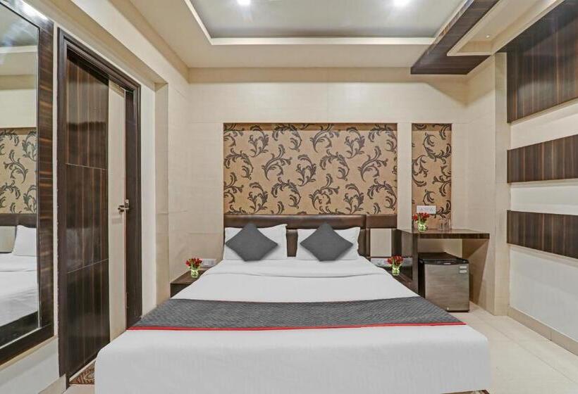 Трехместный Номер Deluxe, Townhouse 1182 Hotel Tirupati Galaxy