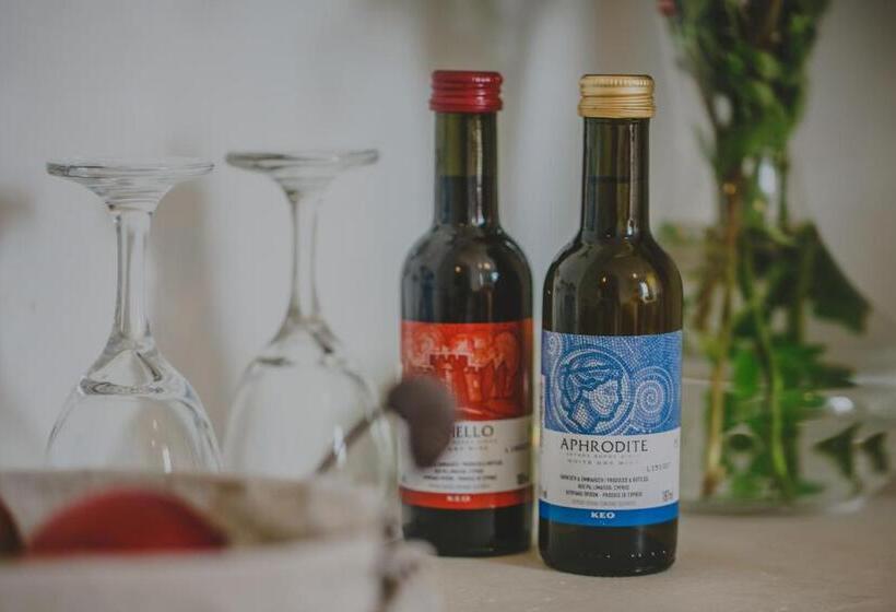 スタンダードルーム, Alkisti City