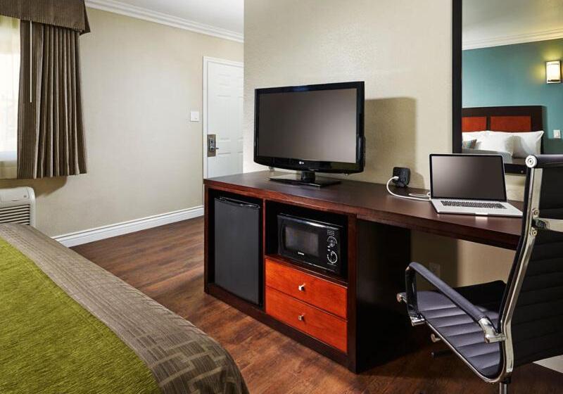 חדר סטנדרט עם מיטת קינג, American Inn Downey