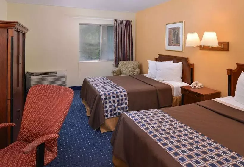 ２ダブルベッドのスタンダードルーム, Americas Best Value Inn Geneva