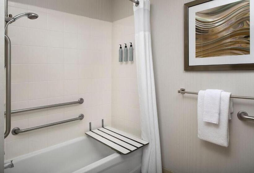 غرفة قياسية سرير كينج, Courtyard Chico