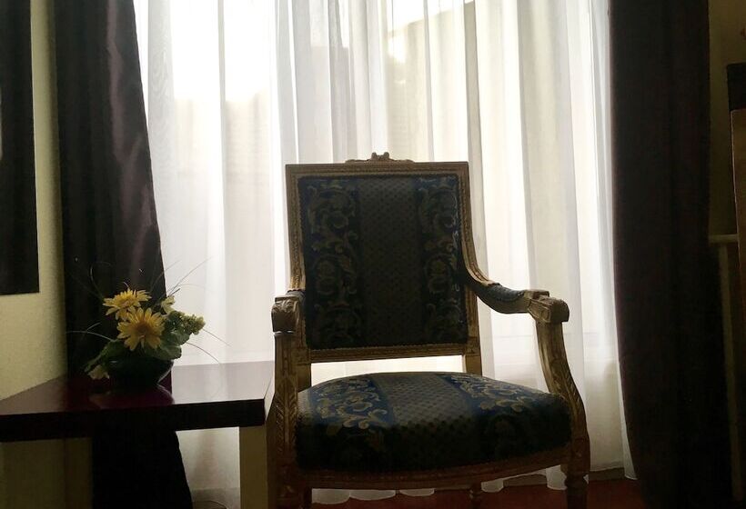 スタンダードシングルルーム, De Weyman