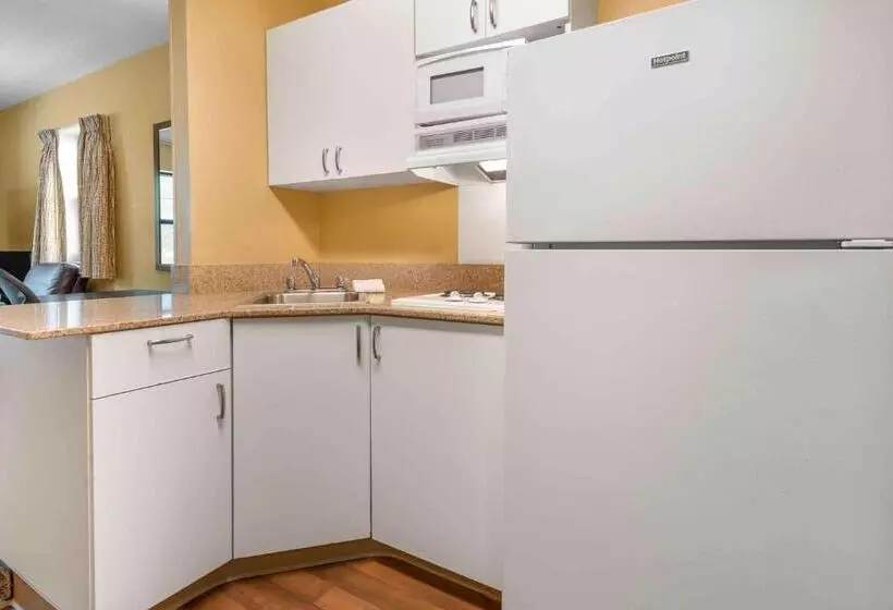 キングサイドベッドのスタンダードワンルーム, Extended Stay America Suites  Secaucus  Meadowlands