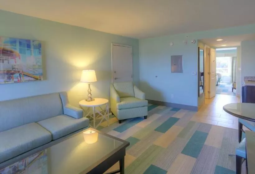キングサイズベッドのスイートルーム, Holiday Inn Resort Jekyll Island, An Ihg
