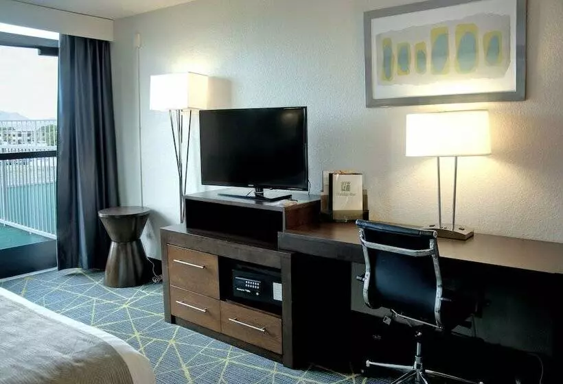 ダブルベッドスタンダードルーム, Holiday Inn Victorville, An Ihg