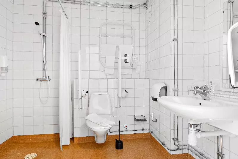 身障者適用スタンダードルーム, L Falköping, Sure Hotel Collection By Best Western