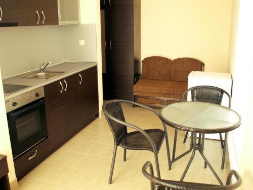 סטודיו סופריור, Serenity