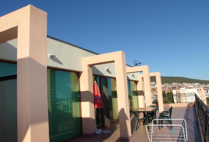 דירה בת חדר שינה 1 עם מרפסת, Serenity