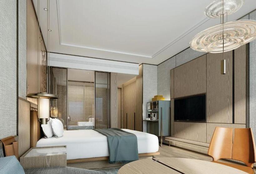 Номер Deluxe Кровать Кинг Вид на Город, Surat Marriott