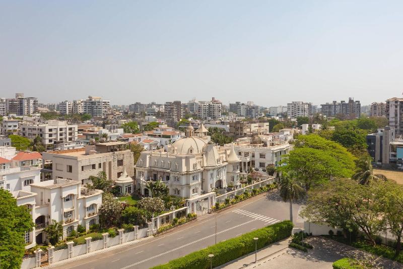 Номер Deluxe Кровать Кинг Вид на Город, Surat Marriott