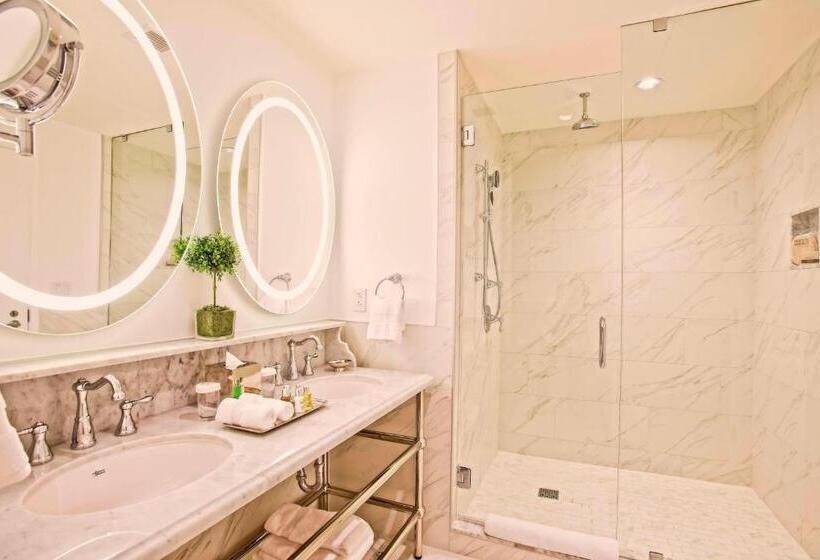 اتاق استاندارد با تخت بزرگ, The Historic Cavalier Hotel And Beach Club Autograph Collection