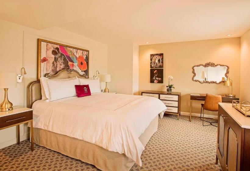 اتاق استاندارد با تخت بزرگ, The Historic Cavalier Hotel And Beach Club Autograph Collection