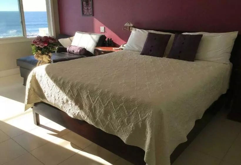 キングサイズベッドのスタンダードルーム, The Oceanfront Hotel On Miramarbeach Hmb