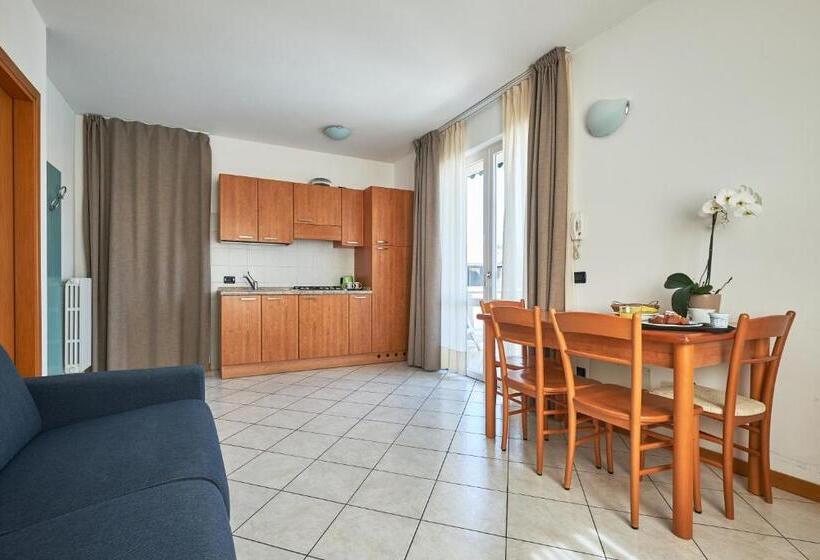 带2个卧室的公寓, Villaggio Turistico Lugana Marina