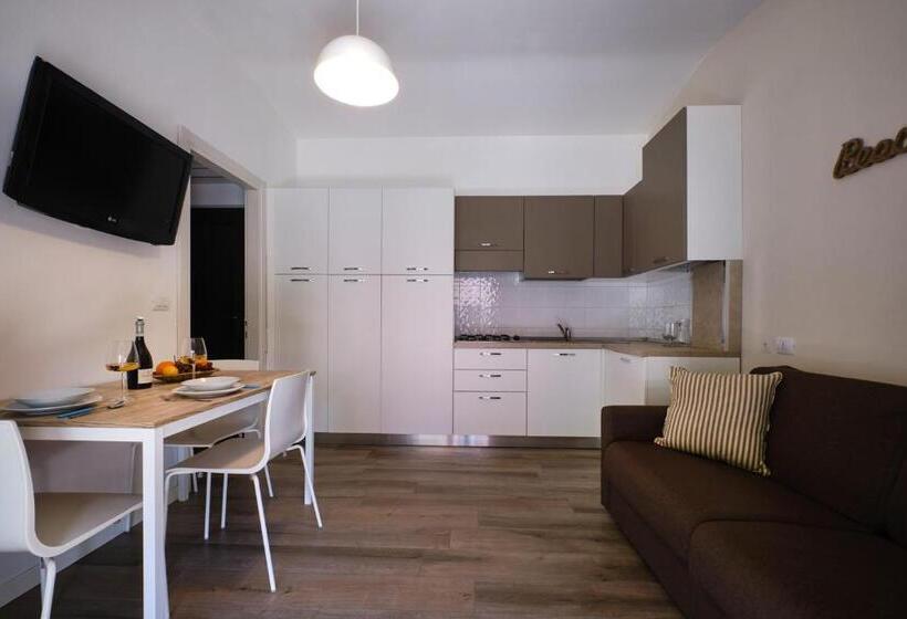 1 Bedroom Apartment Lake View, Villaggio Turistico Lugana Marina