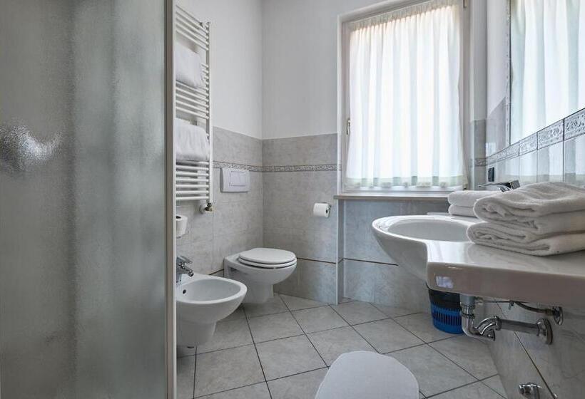 带1个卧室的高级公寓, Villaggio Turistico Lugana Marina