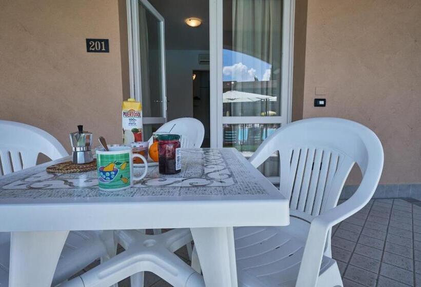 标准工作室, Villaggio Turistico Lugana Marina