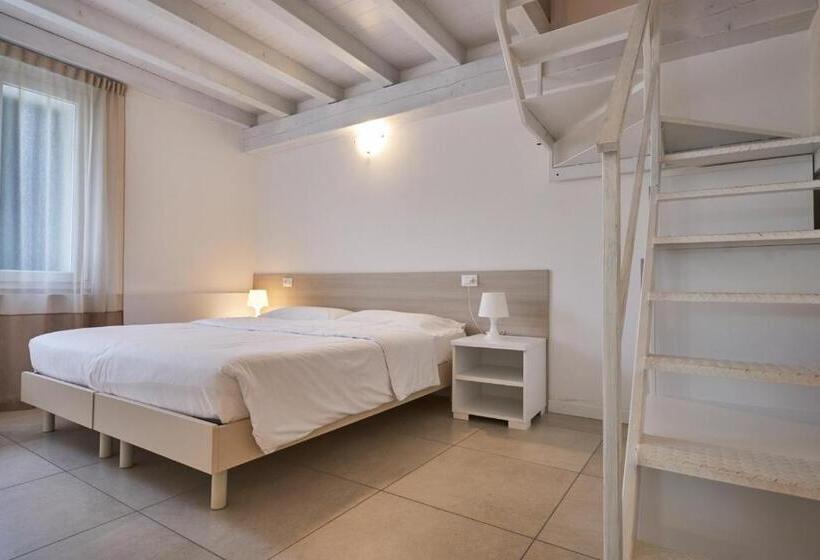 带2个卧室的公寓, Villaggio Turistico Lugana Marina