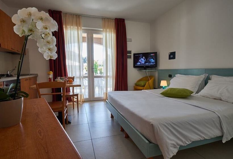 标准工作室, Villaggio Turistico Lugana Marina