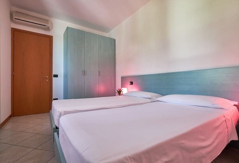 带2个卧室的公寓, Villaggio Turistico Lugana Marina